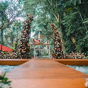 Anandadara & Ubud