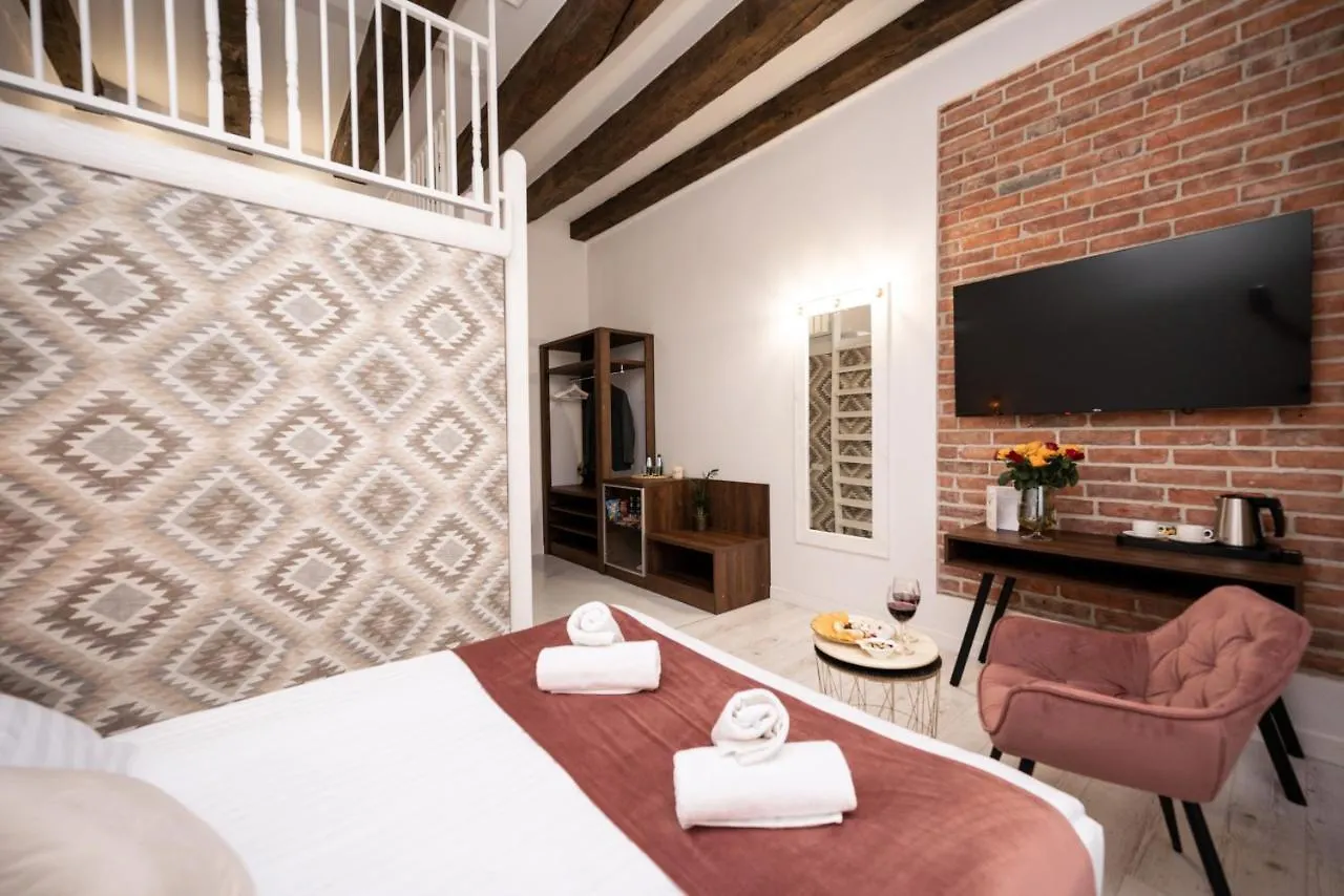 Hive Family House Hotel Krakow Poland