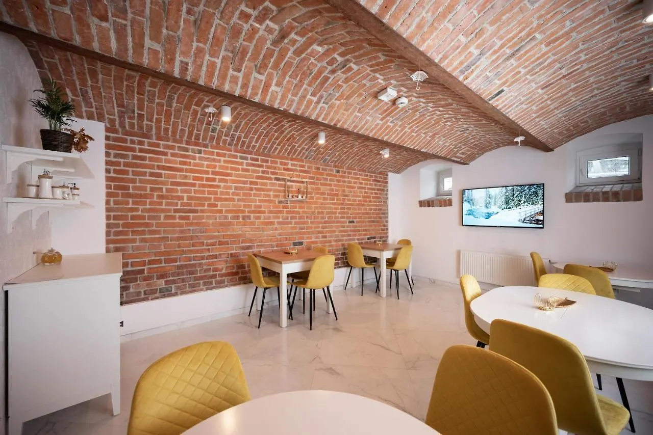 Hive Family House Hotel Krakow Poland