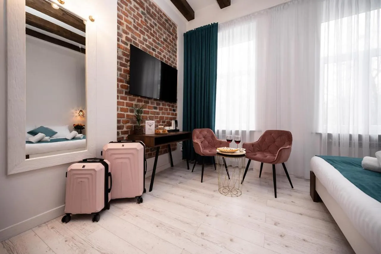 Hive Family House Hotel Krakow 0*,